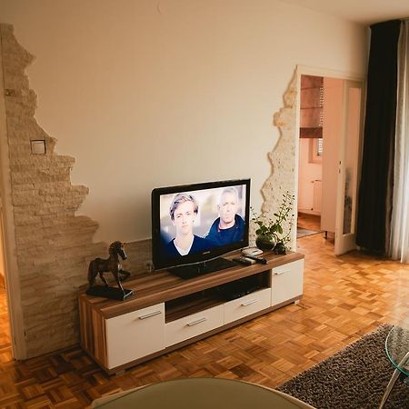 Apartment Arena White Белград Экстерьер фото