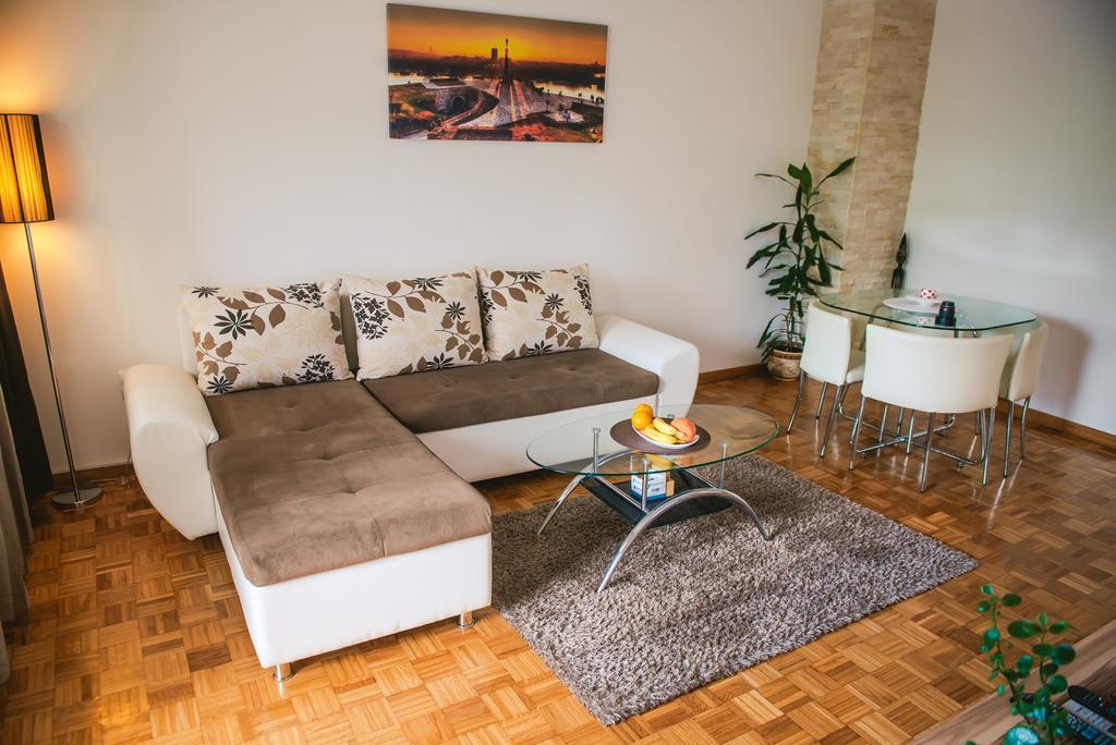 Apartment Arena White Белград Экстерьер фото