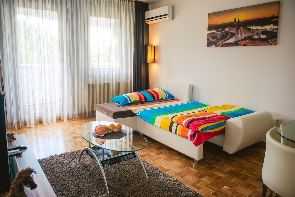 Apartment Arena White Белград Экстерьер фото